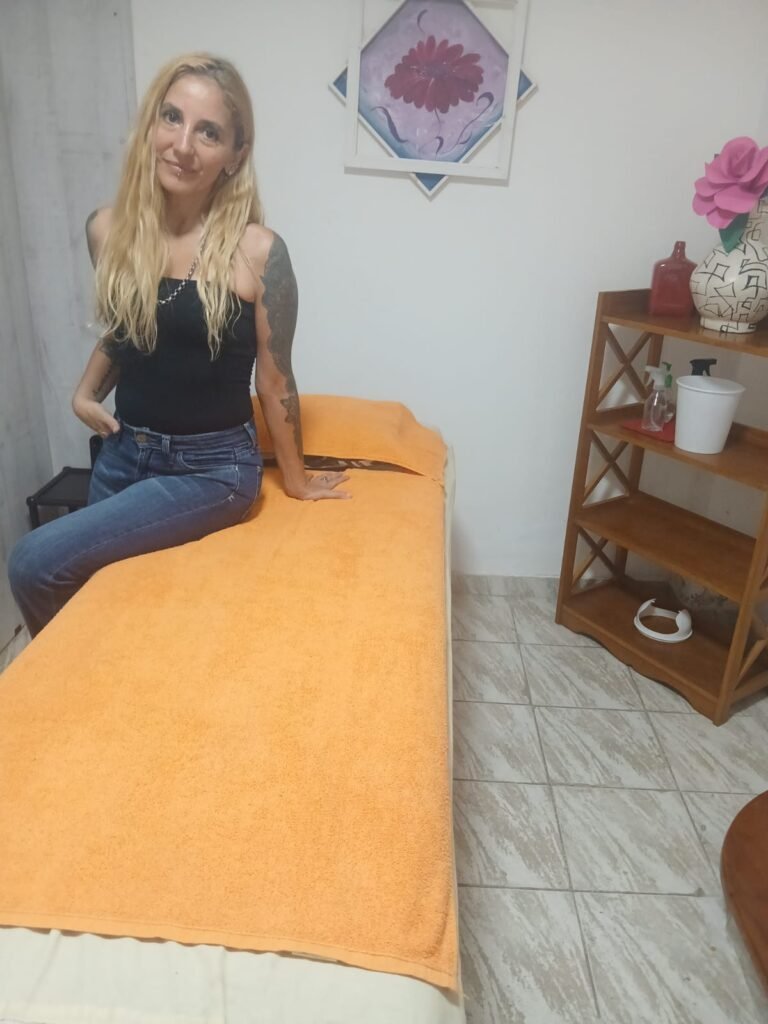Ailyn — masajista en Microcentro — foto 3
