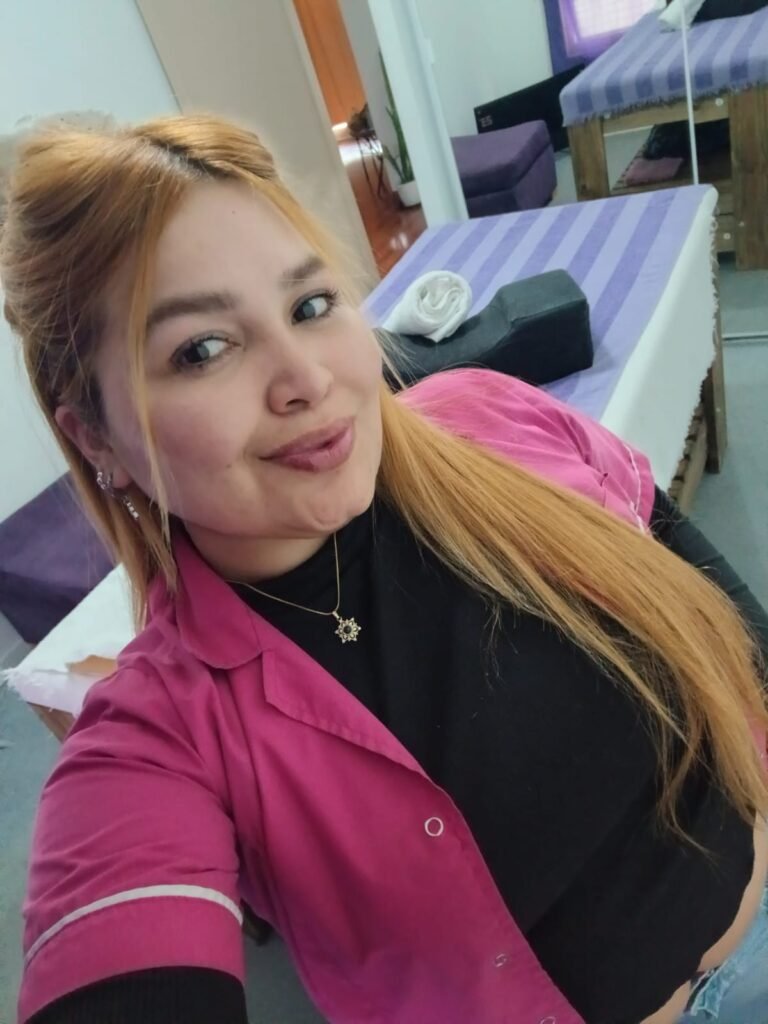 Sofía — masajista en Almagro — foto 3